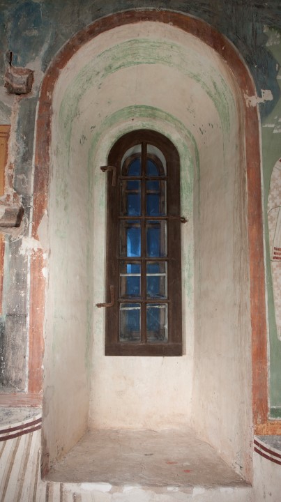 Роспись откосов южного окна 